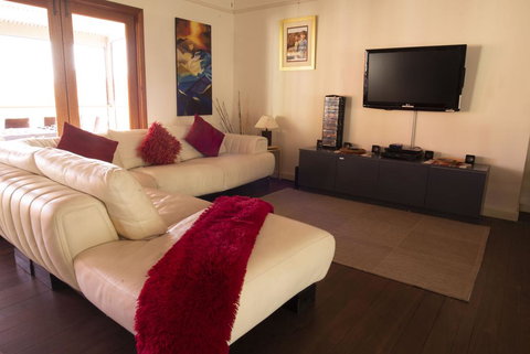 Pemberton Lodge - 1 Gold Coast 3