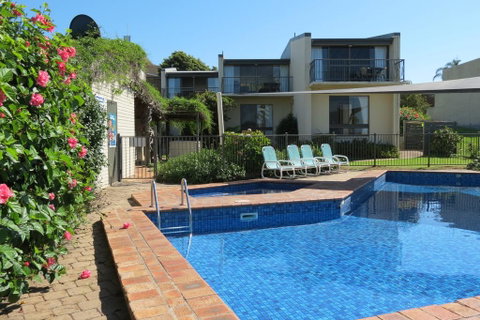 Penguin Mews - Accommodation Gold Coast 0