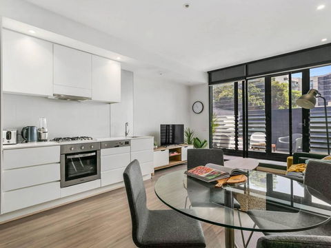 PERFECTLY PRAHRAN - Your Mecca Of Social And Style - Accommodation Gold Coast 0