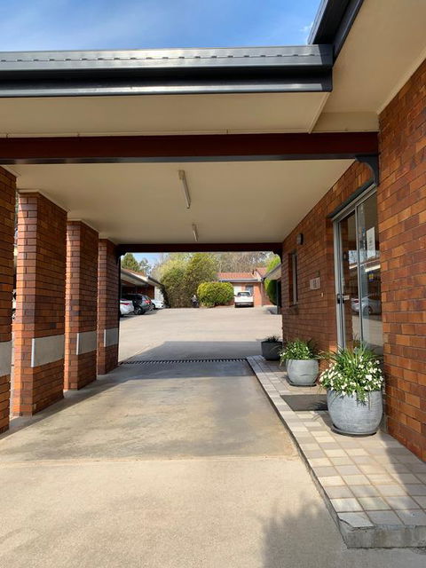 Peter Allen Motor Inn - Accommodation Gold Coast 1