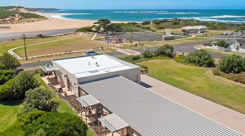 Peterborough House Motel - Accommodation Gold Coast 0