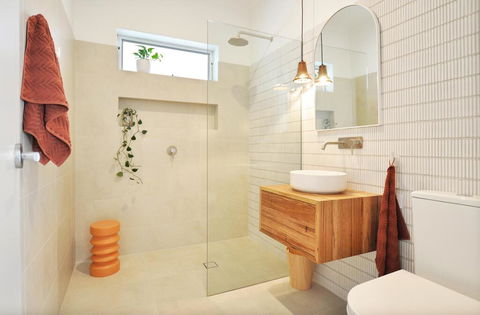 Pine At Arlo's - Refined Luxury In Glenelg - Accommodation Gold Coast 1
