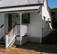 Pine Cottage - Accommodation Gold Coast