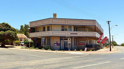 Pingelly Hotel - Gold Coast 4U 0