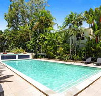 Plantation House 1 Spacious 4 Bedroom House Near Beach WIFI Netflix Telstra TV Playground Pool BBQ - Accommodation Gold Coast
