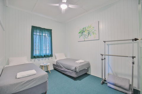 Pleasant Place To Stay Near The Park + FREE WiFi - Gold Coast 4U 3
