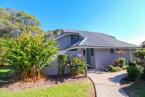 Plover Deluxe Resort Villa - Gold Coast 4U 0