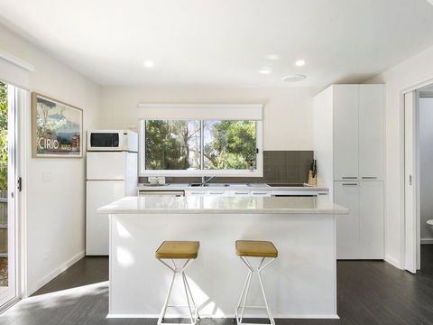 Point Roadknight Paradise Villa 6 - Accommodation Gold Coast 1