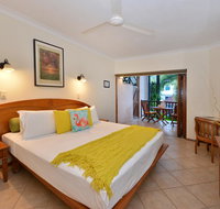 Poolside Studio - Accommodation Gold Coast