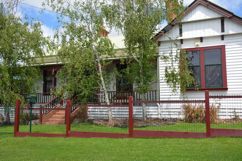 Portarlington Vicarage - 1 Gold Coast 0