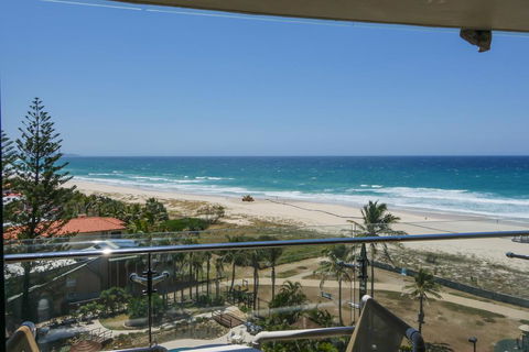Princess Palm On The Beach - 1 Gold Coast 0