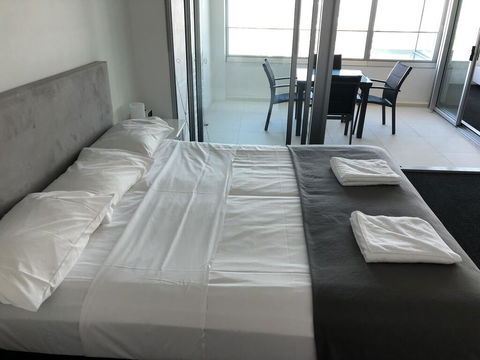 Q1 1 Bedroom Apartment On 30th Floor - Accommodation Gold Coast 3