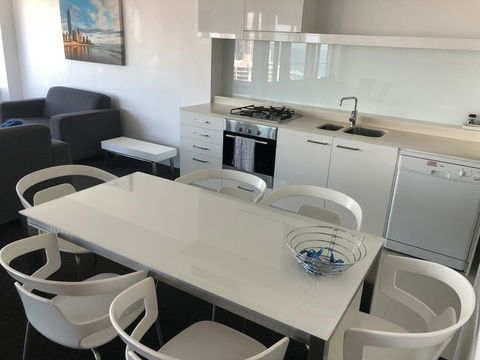 Q1 1 Bedroom Apartment On 30th Floor - Accommodation Gold Coast 0