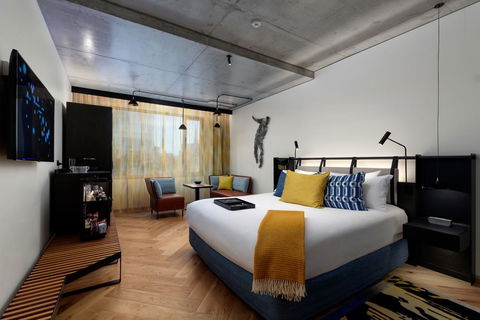 QT Melbourne - Accommodation Gold Coast 2