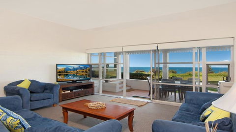 Quarterdeck 18 -WiFi - Gold Coast 4U 2
