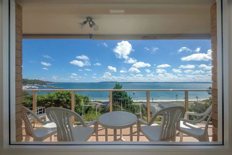 Quarterdeck, Unit 3/12 Magnus Street - Accommodation Gold Coast 0