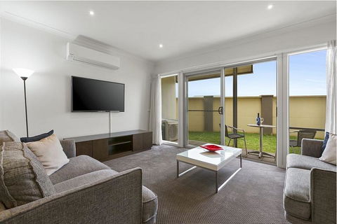 Quest Sanctuary Lakes - Gold Coast 4U 1