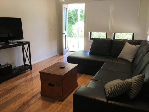 Rail Trail Cottage - Accommodation Gold Coast 1