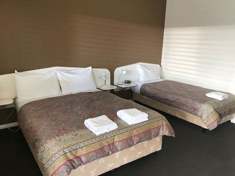 RAILWAY HOTEL MOTEL - Accommodation Gold Coast 2
