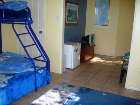 Rainbow Breezes 4 - Rainbow Beach, Townhouse With Breath-taking Ocean Views To Fraser Island - Accommodation Gold Coast 3
