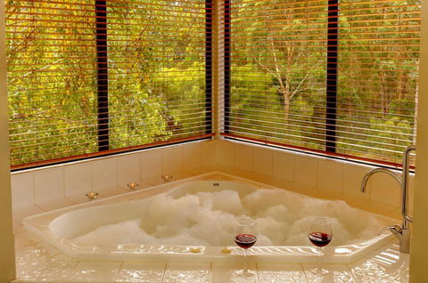 Rainbow Trail Chalets - Accommodation Gold Coast 3