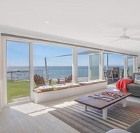 Rainbows End - soaring views north to Gerroa - Accommodation Gold Coast