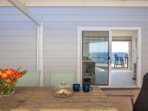Rainbows End - Soaring Views North To Gerroa - Accommodation Gold Coast 1