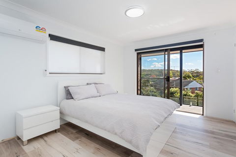 Randall Family Retreat, 22B Randall Drive - Accommodation Gold Coast 2
