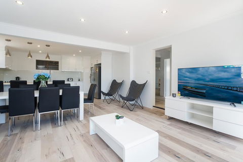 Randall Retreat, 22A Randall Drive - Accommodation Gold Coast 0