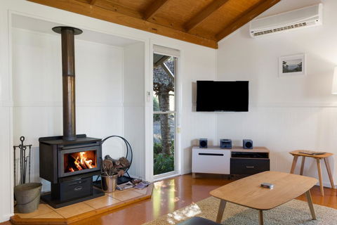 Ravensbourne Escape - Windsong - Accommodation Gold Coast 3