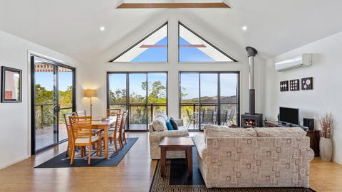 Ravensbourne Escape- Stella Luna - Accommodation Gold Coast 0