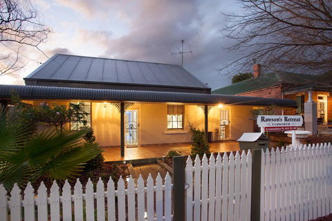 Rawson's Retreat - Five Bedroom Home - Walk CBD - Includes Breakfast - Gold Coast 4U 0