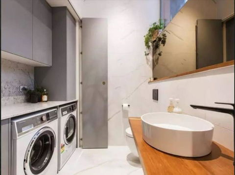 Readyset Glashouse Melbourne - Accommodation Gold Coast 1