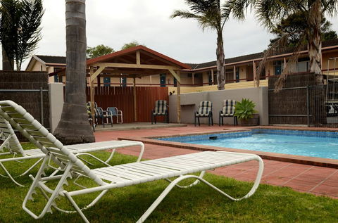 Red Carpet Motel - Gold Coast 4U 1