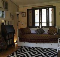Redhaus Artist Cottage - Gold Coast 4U