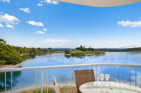 Reflections Holiday Apartments - Gold Coast 4U 0