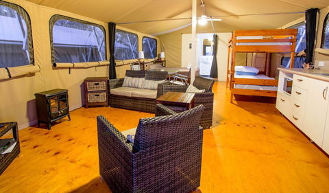 Reflections Holiday Parks Bonny Hills - Gold Coast 4U 2