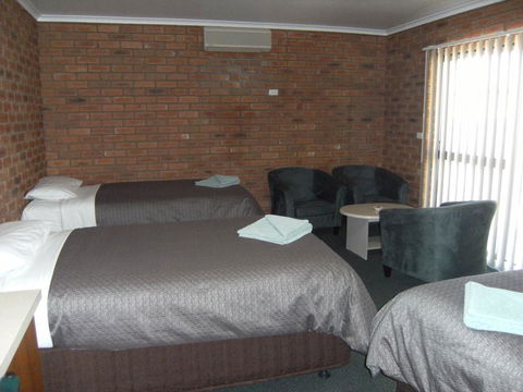 Regency Court Motel - Gold Coast 4U 2