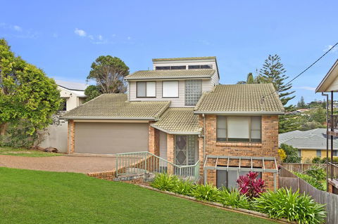 Relax At Lighthouse 4 Lighthouse Road - Accommodation Gold Coast 2