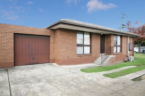 Rent Melbourne - Accommodation Gold Coast 1