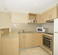 Resort on the Beach with Ocean Glimpses 5214-15 - Gold Coast 4U
