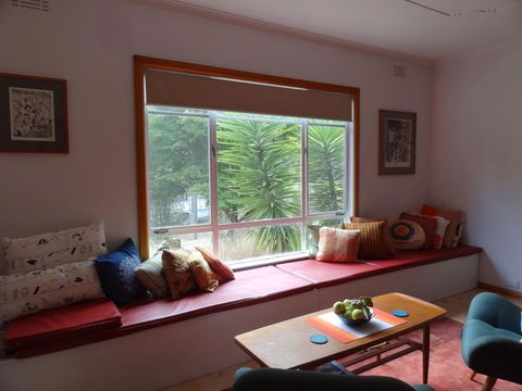 Retro Retreat - Accommodation Gold Coast 1
