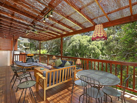 Retro Vibes - 18 Norahview Street, Bateau Bay - Accommodation Gold Coast 2