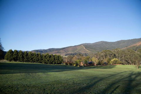 Ridge Line Riders Luxury Retreat - Accommodation Gold Coast 0