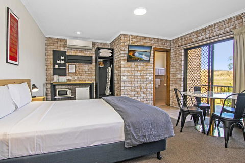 River Street Motel - Gold Coast 4U 1
