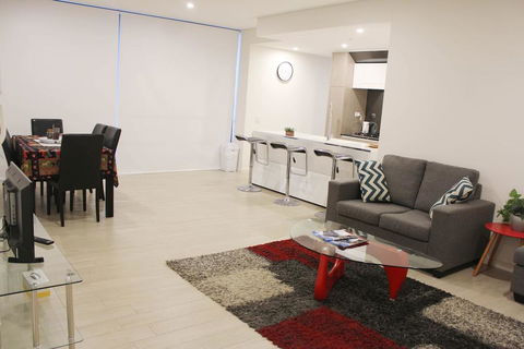Riverside Apartment Next To Sydney Olympic Park - Accommodation Gold Coast 3