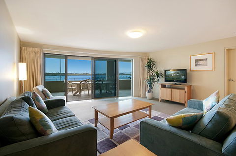 Riverside Holiday Apartments - Gold Coast 4U 3