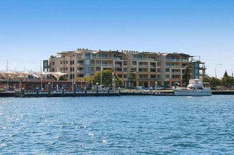 Riverside Holiday Apartments - Gold Coast 4U 0