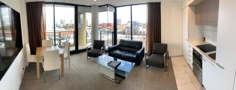 RNR North Terrace - Accommodation Gold Coast 2