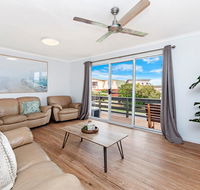 Rocky Point - pet friendly accommodation for multiple families - Gold Coast 4U